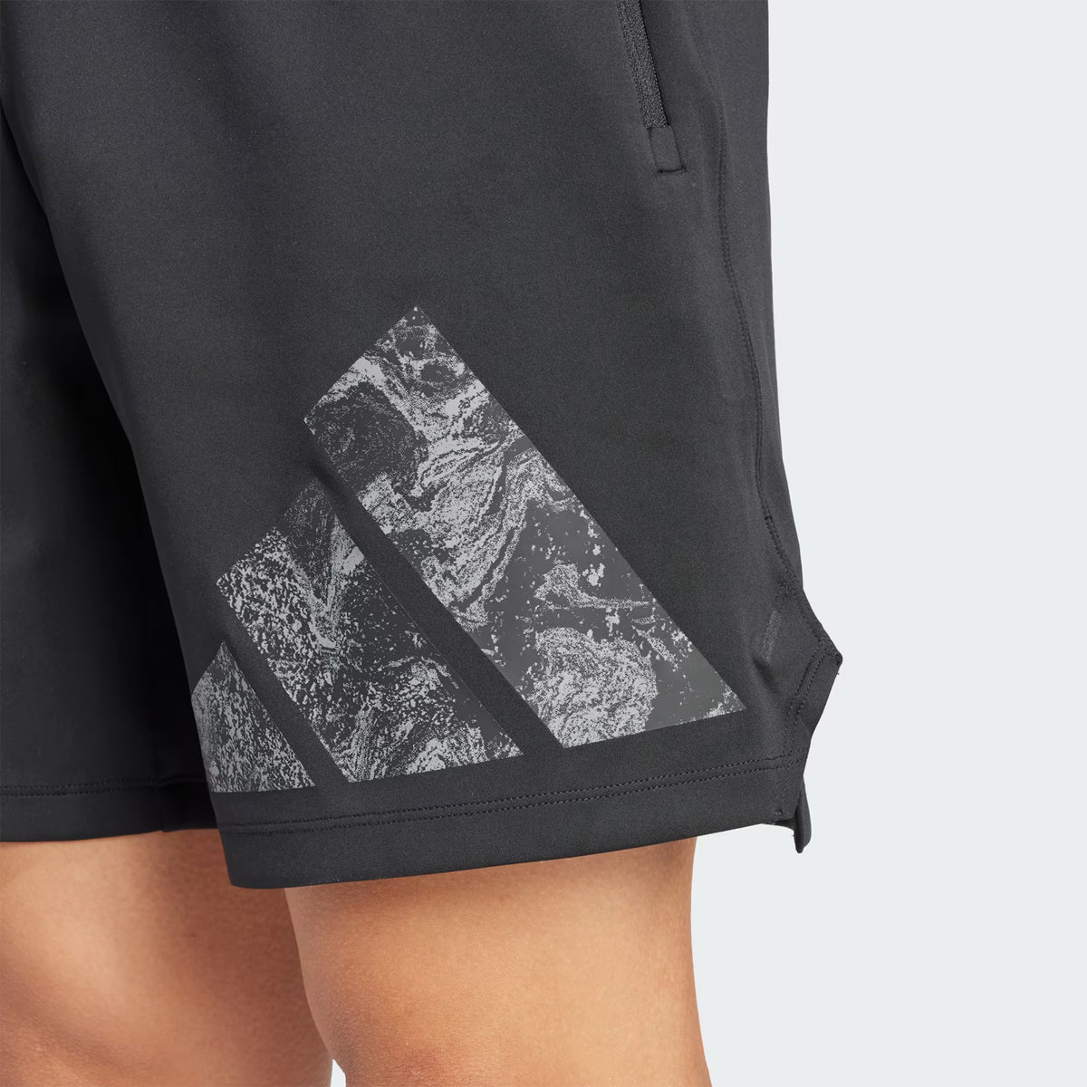 adidas Knit Logo 5in Pantaloncini Black/White